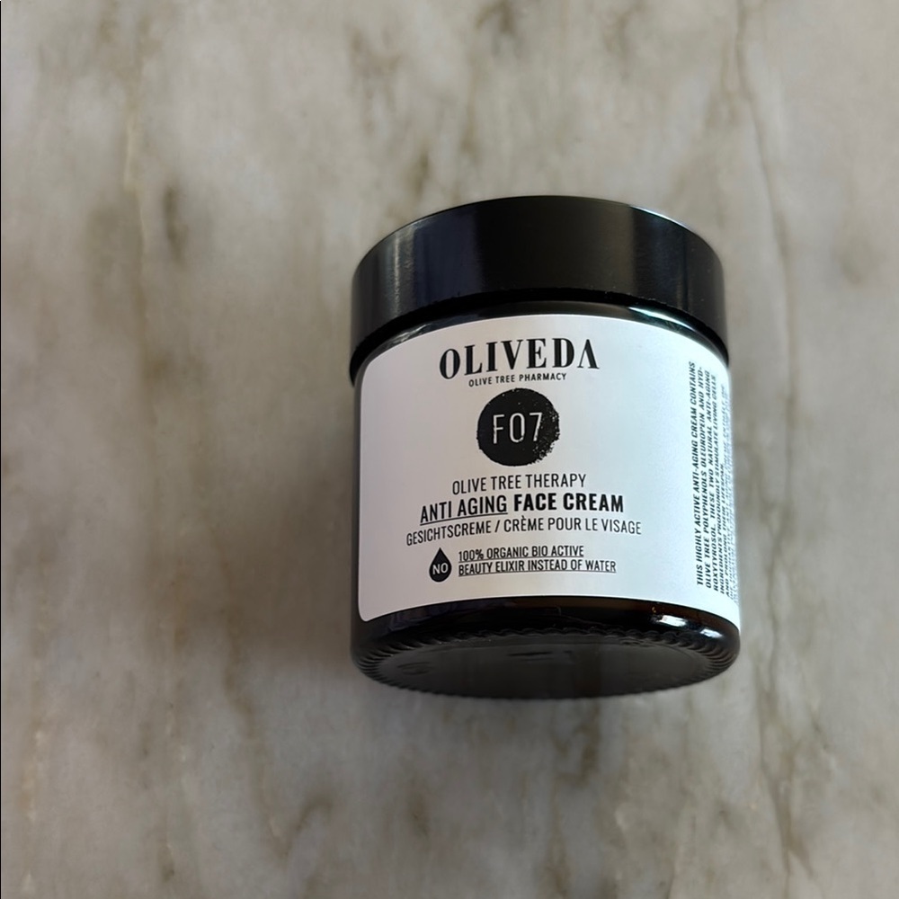 Oliveda F07